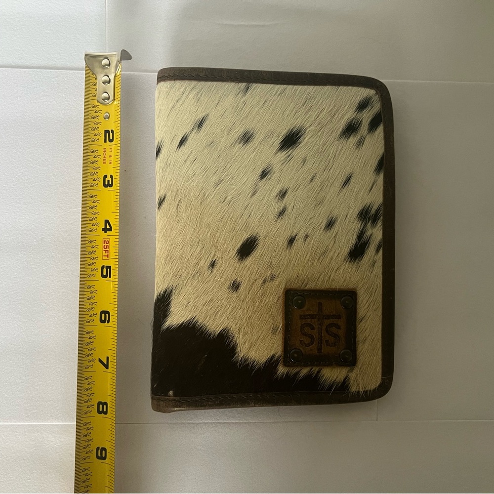 STS Ranchwear Black and Cream Hair-on-Hide passport holder - Picture 4 of 5
